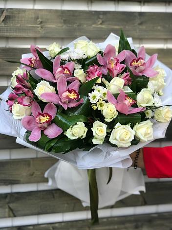 Букет цветов из: Розы и Хризантемы в Солдато-Александровском