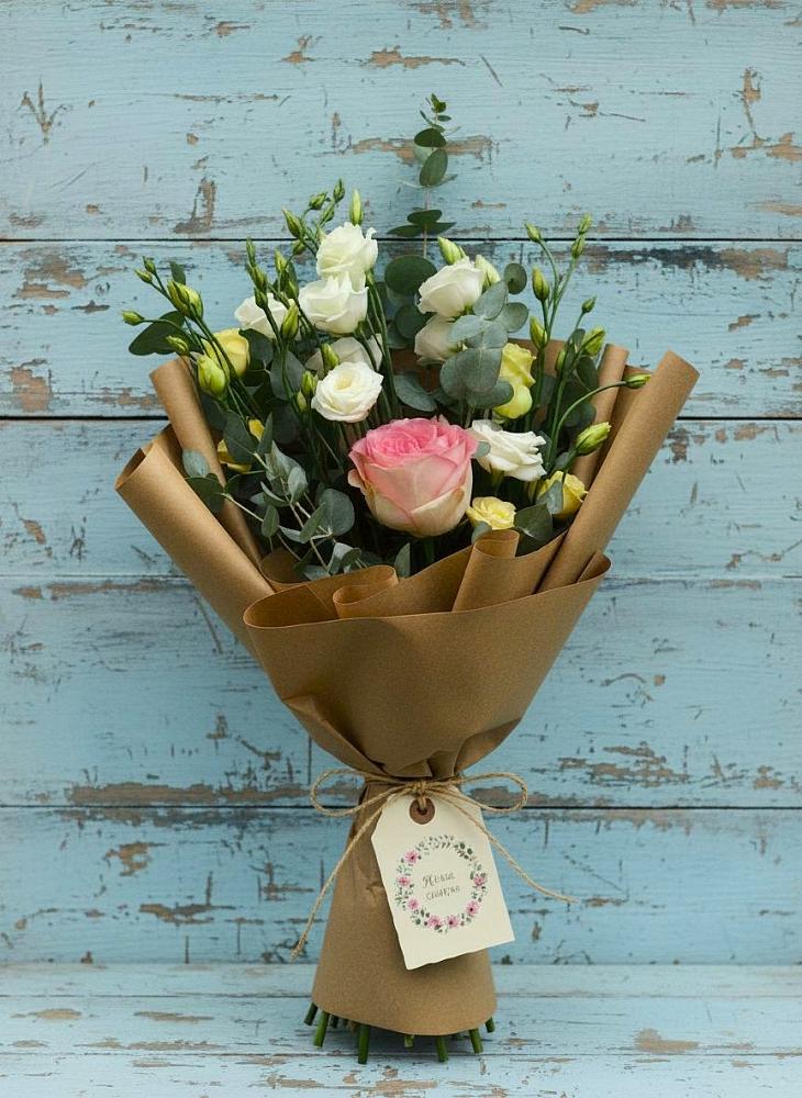 Букет цветов из: Розы и Лизиантусы в Солдато-Александровском