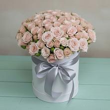 Цветочная композиция из Розы в шляпной коробке в Солдато-Александровском