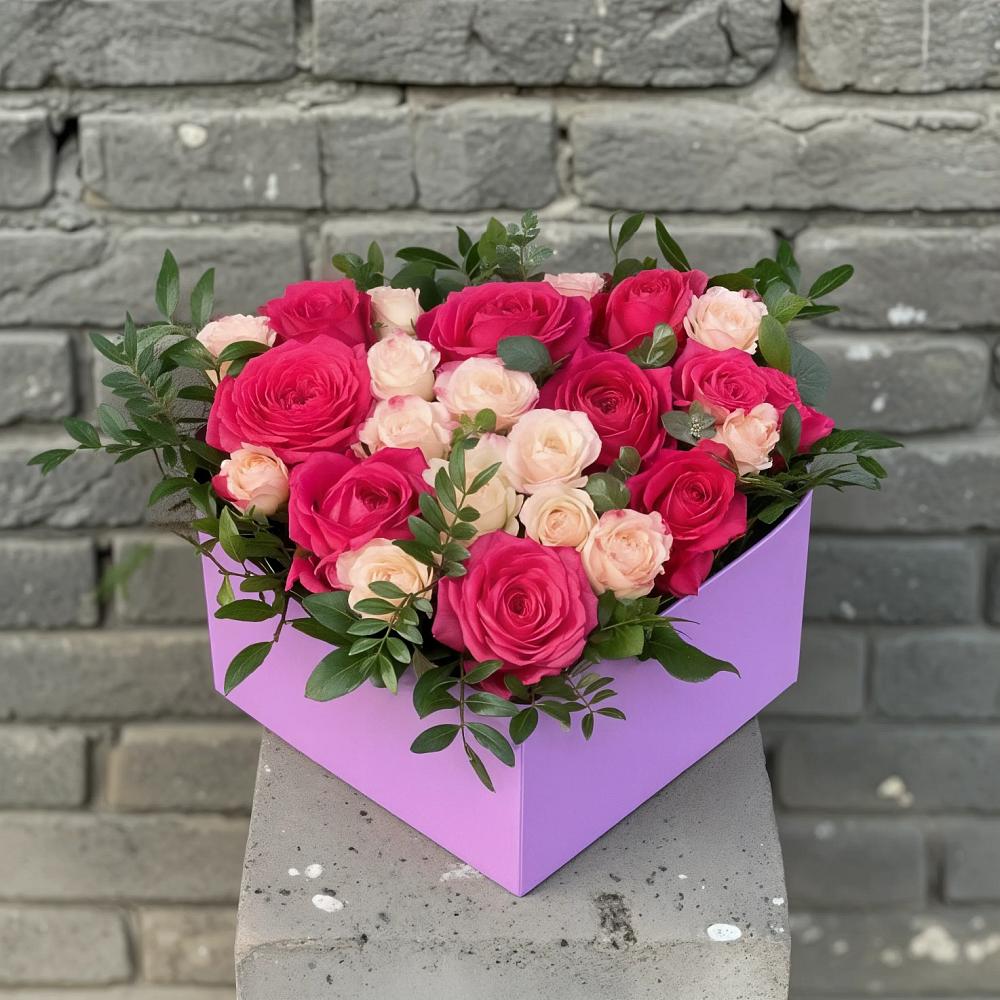 Цветочная композиция из Розы в коробке в Солдато-Александровском