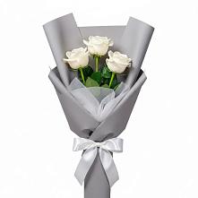 Букет 3 белые розы в Солдато-Александровском