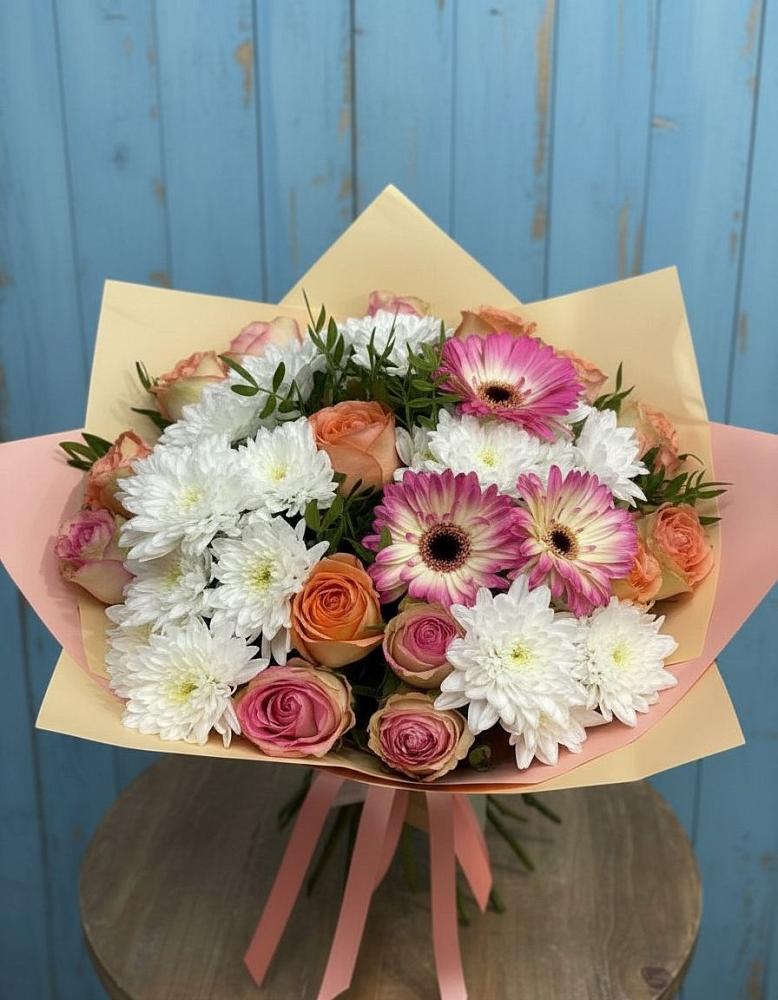 Букет цветов из: Розы, Герберы и Хризантемы в Солдато-Александровском