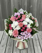 Букет цветов из:  Альстромерии, Гвоздики, Розы и Хризантемы в Солдато-Александровском