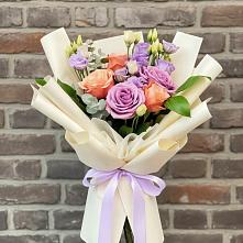 Букет цветов из:  Лизиантусы и Розы #REPLACE_PRED# Солдато-Александровском