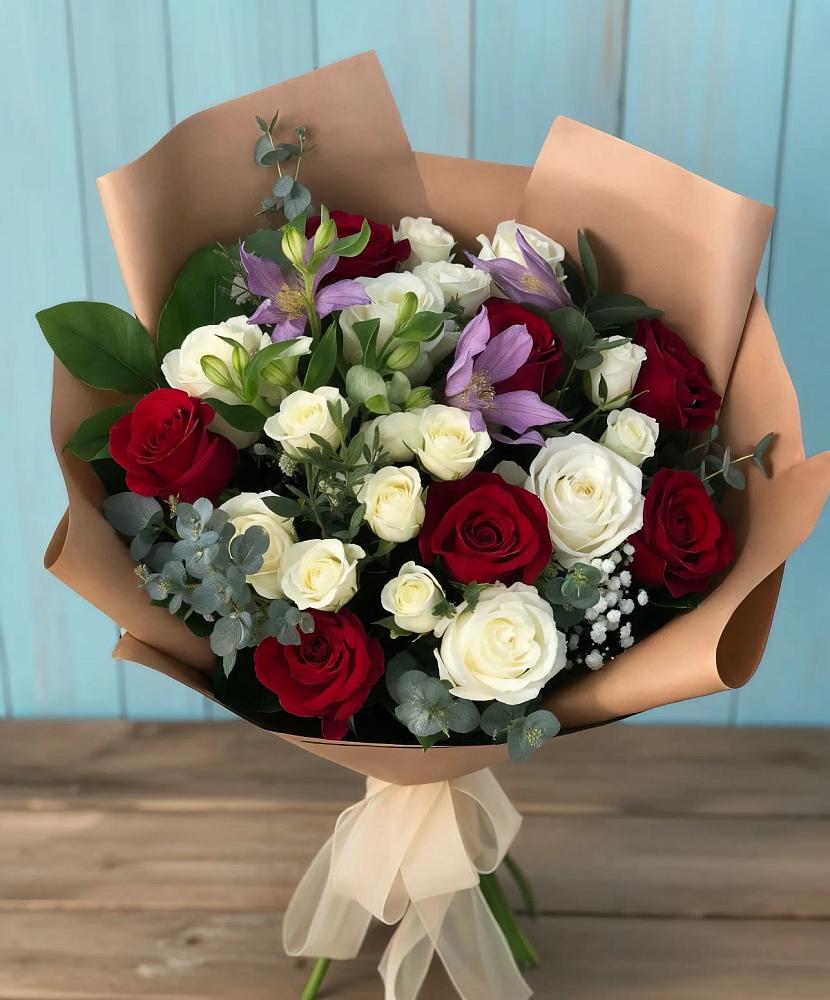 Букет цветов из: Розы и Альстромерии в Солдато-Александровском