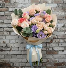 Букет цветов из:  Розы, Лизиантусы и Гвоздики #REPLACE_PRED# Солдато-Александровском