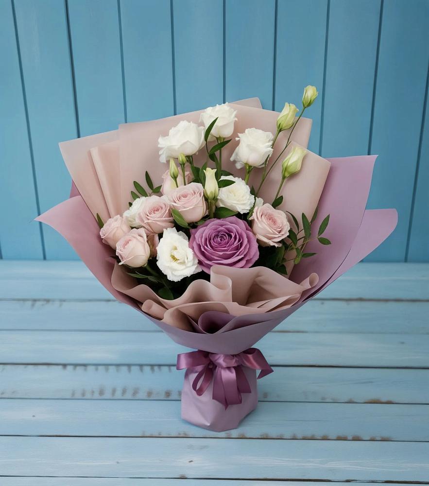 Букет цветов из: Розы и Лизиантусы в Солдато-Александровском